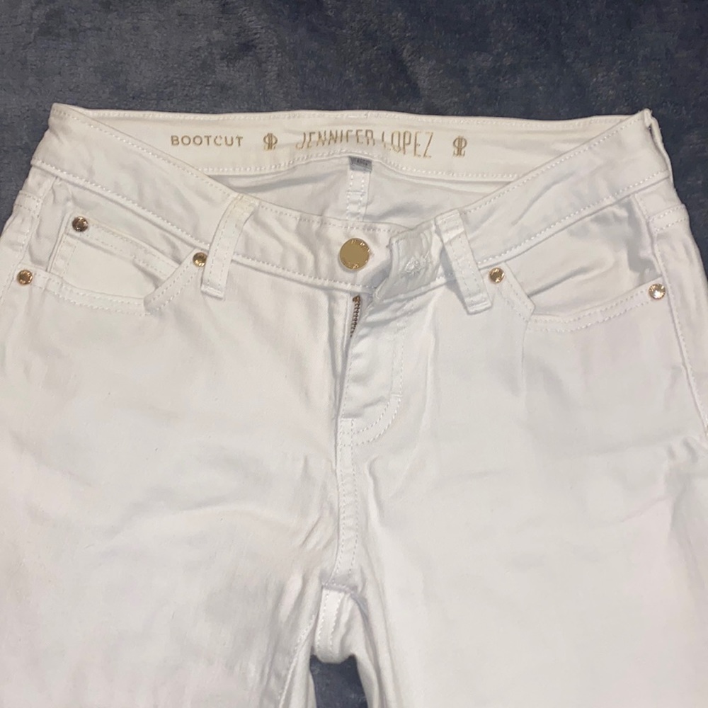 White bootcut Jennifer Lopez jeans